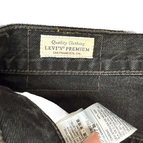 Levi’s Premium 501 High Rise Cutoff‎ Shorts Washed Black Button Fly NWT Size 32 - Picture 4 of 13